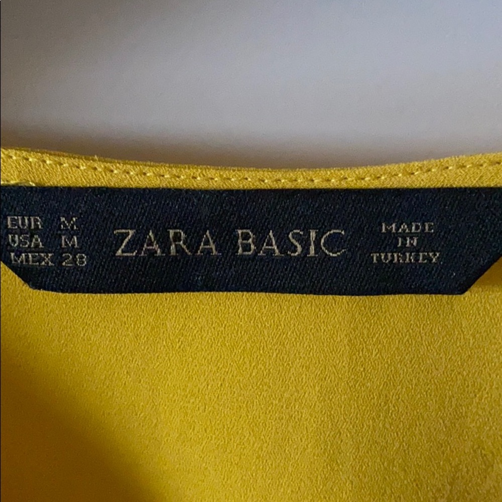 Blouse - Picture 2 of 3